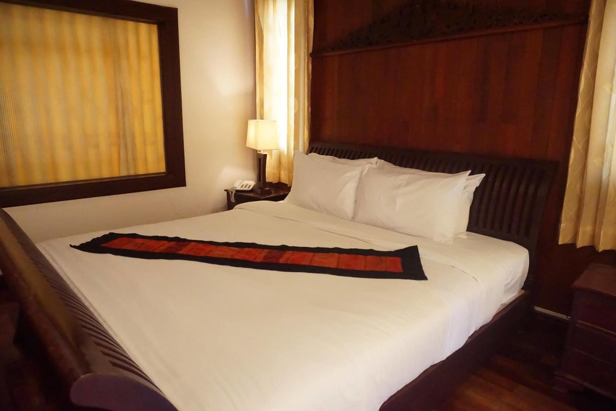 Sengtawan Riverside Hotel Vientiane Buitenkant foto