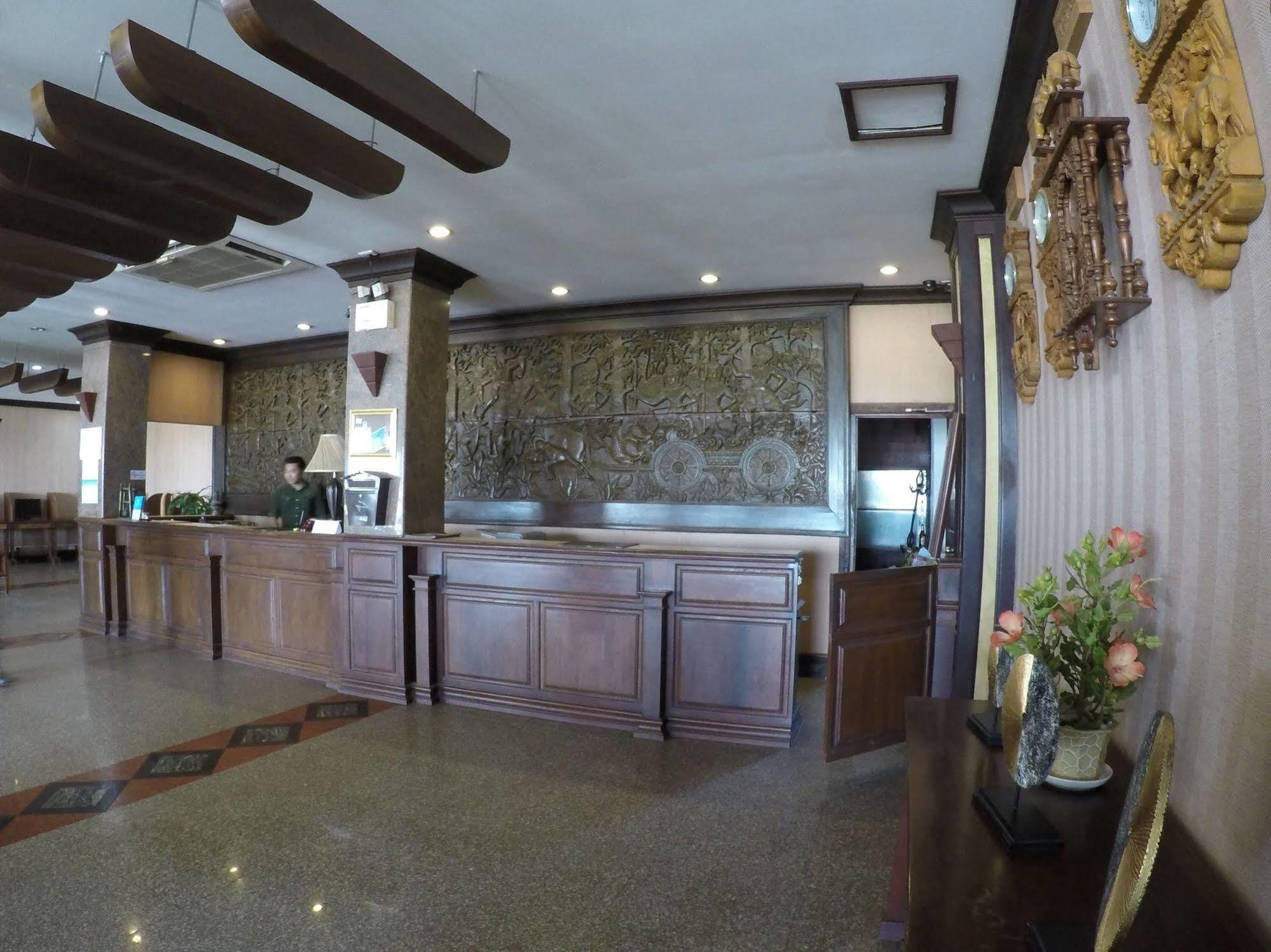 Sengtawan Riverside Hotel Vientiane Buitenkant foto