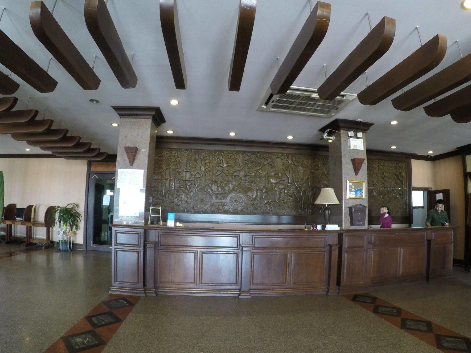 Sengtawan Riverside Hotel Vientiane Buitenkant foto