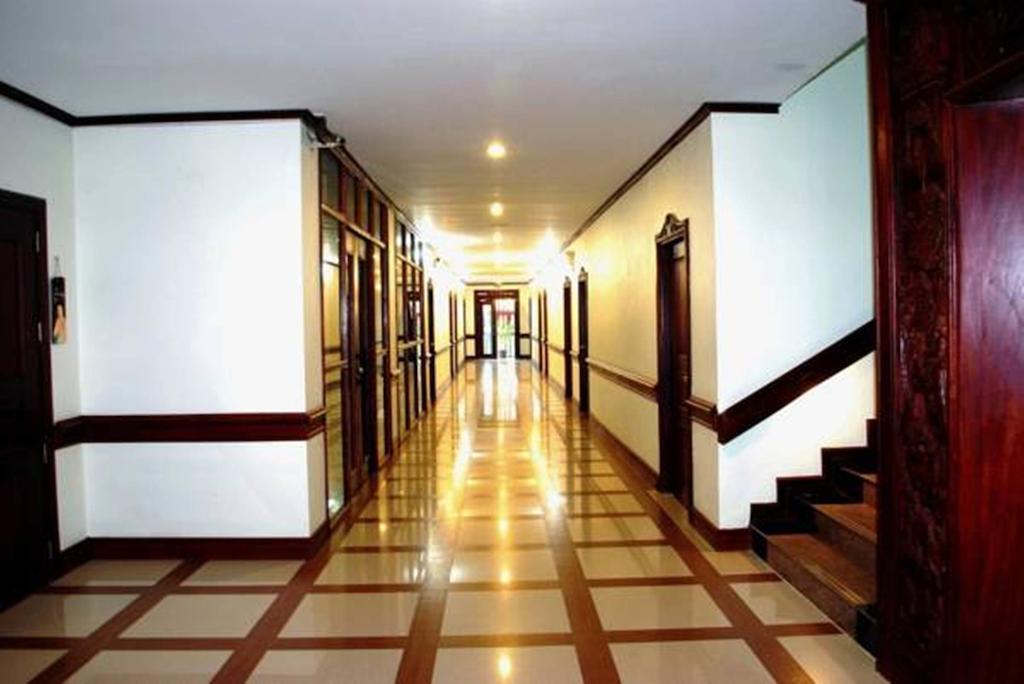 Sengtawan Riverside Hotel Vientiane Interieur foto