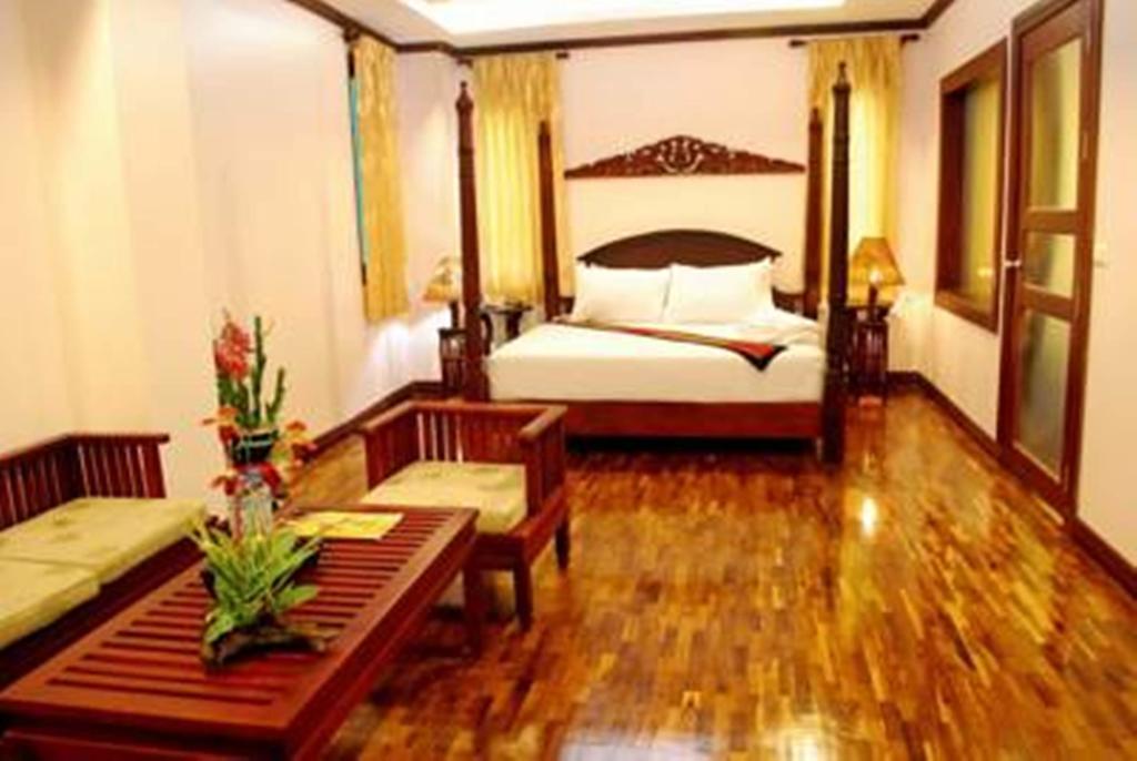 Sengtawan Riverside Hotel Vientiane Kamer foto