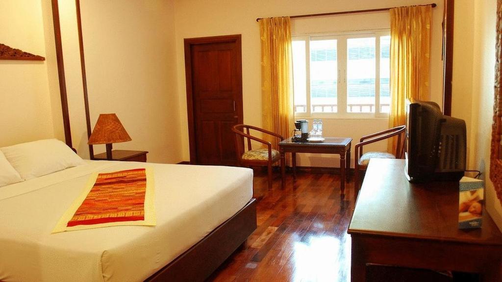 Sengtawan Riverside Hotel Vientiane Kamer foto